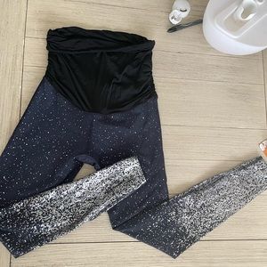 Beyond yoga maternity leggings